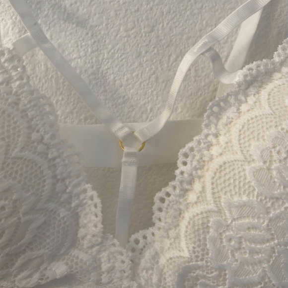 I Fashion Women's White Lace Padded Strappy Sexy Bralette NWT Small - Picture 3 of 5